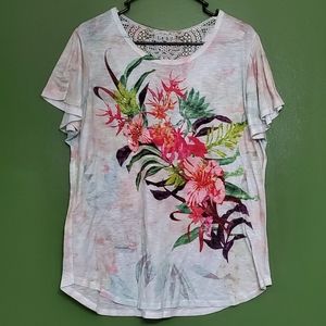 🚨3/$25🚨 Floral XL Lace Neck Rhinestone Blouse